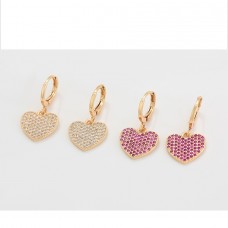 Eleganti, apzeltīti un mirdzoši auskari ar  baltiem cirkoniem